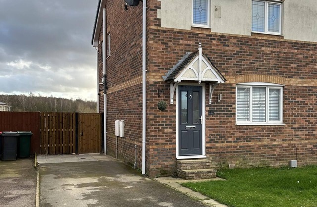 Tranquil Sheffield Retreat - 3 Bedroom House