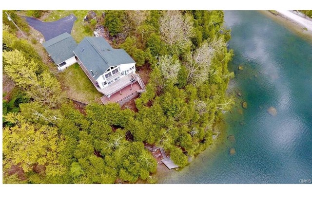 Tranquil Upstate NY Lake House
