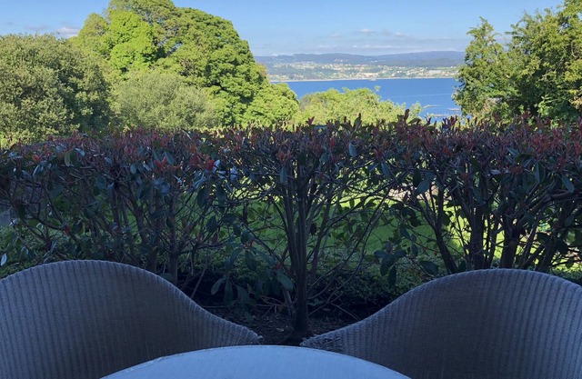 Tranquility and comfort with views in Carnoedo