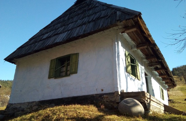 Transylvanian Mountain Paradise 1-experience and live the ancient atmosphere