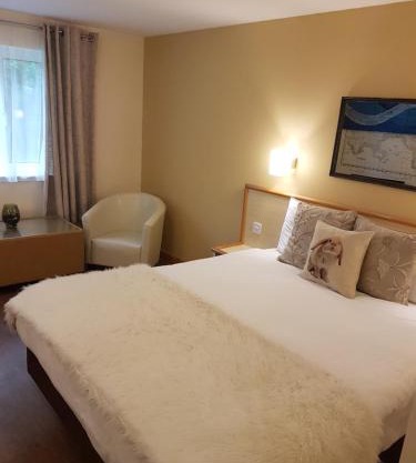 Travel Plaza Hotel