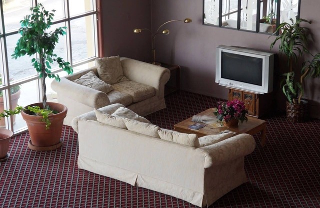 Travelers Inn