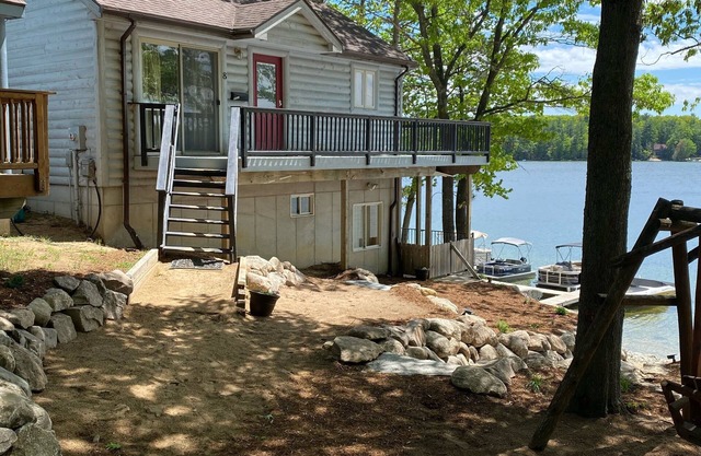 Traverse City close to downtown Waterfront Spider Lake, On-site Rentals, Pets ok