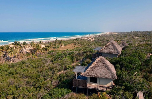 Travessia Beach Lodge