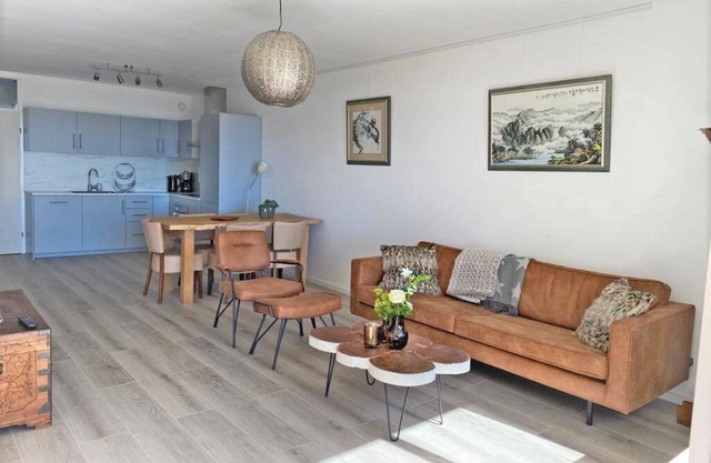 | Travl.is Expats | NL # Hoogezand Local Bliss
