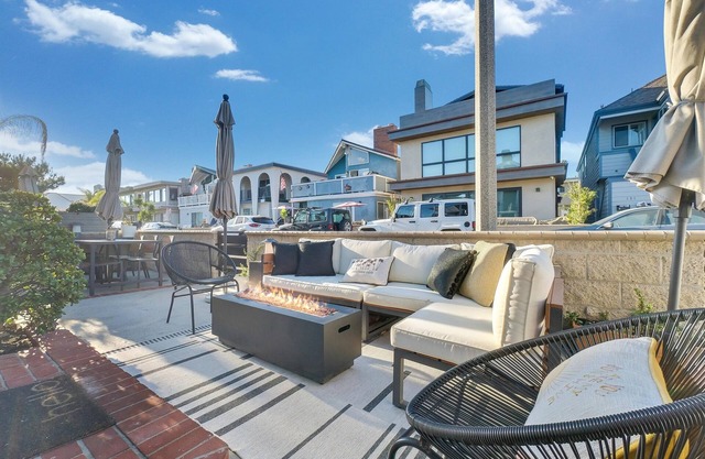 Treasured Bliss * AC * Clean * Steps to Sand * Exclusive Patio