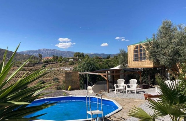 Treehouse/Casa Arbol , Stunning sea views, Sleeps 4. Spa,Free Wifi. Pool Table