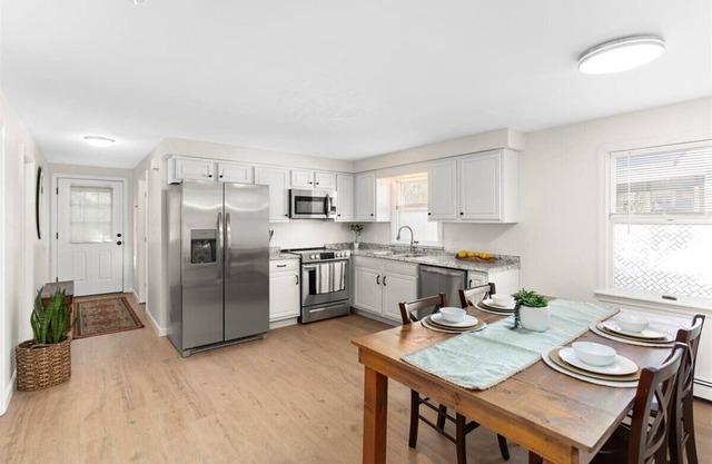 Trendy and clean apartment!