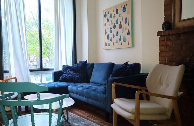 Trendy Private 2 bedrooms in the heart of Church street - with a rooftop balcony