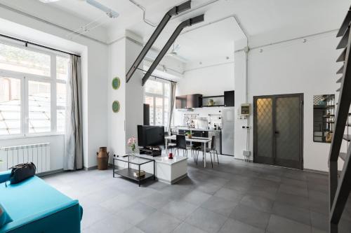 Trevi Modern Chic Loft