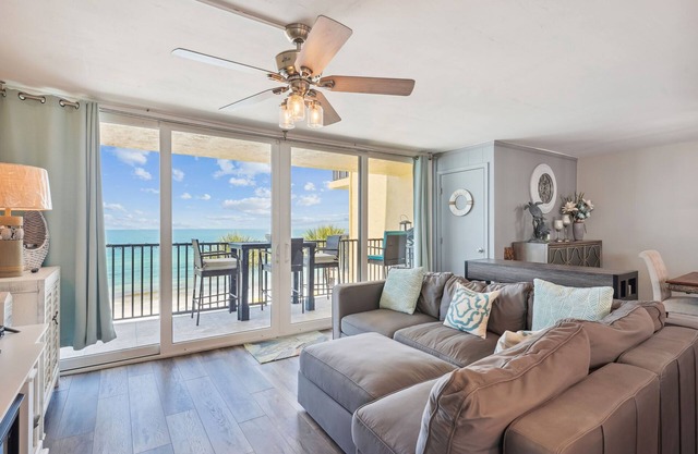 Trillium 3A Amazing and luxurious updates, beach front with breathtaking views!