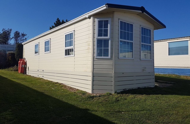 Trimingham Park; Lovely Caravan 51, Brilliant Sea Views, Cromer Norfolk