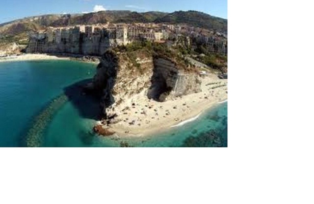 Tropea historic center holiday home (Mery) 4 places
