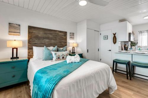 Tropic Terrace Suite #39 - Beachfront Resort