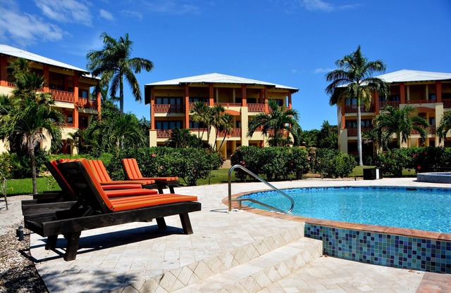 Tropical Double Condo on Beach with Kayaks Sleeps 12