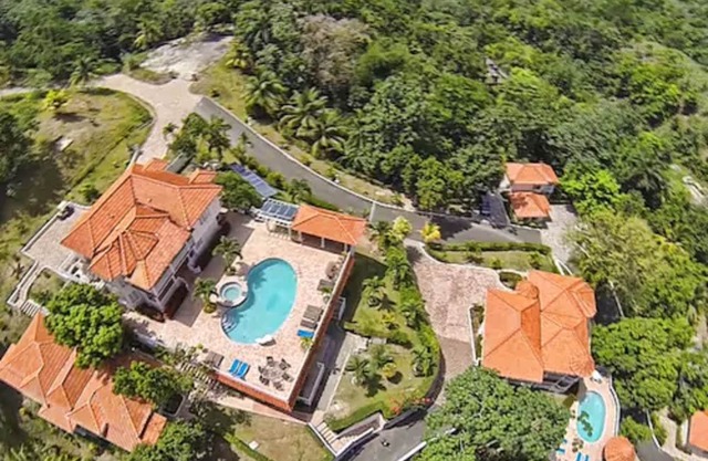 Tropical Lagoon Resort