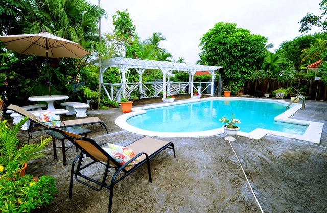 TROPICAL PARADISE - Best Location Private Home Pool Beach 60 Restaurants