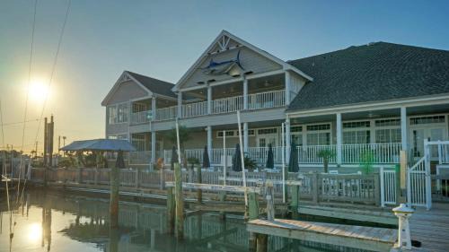 Trout Street Buyout 3 Port A Marina-Front Homes Water Views Pet-Friendly Options 16 Guests