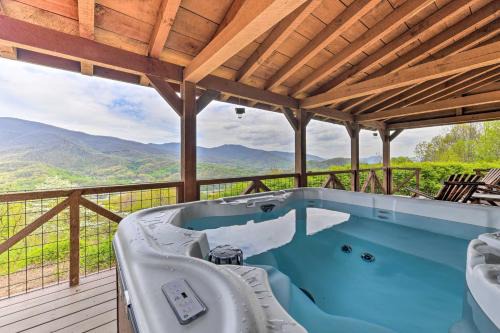 True Log Cabin with Game Room, Year-Round Views