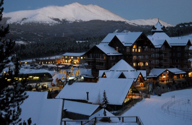 True Ski In/Out Awesome Views-Peak 7-8 Located on the main floor- slope side