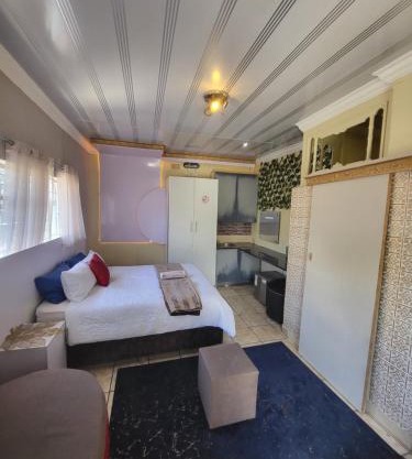 Tshedza Guest House