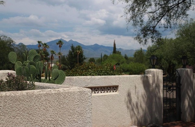 Tubac Country Club Estate Home near golf resort