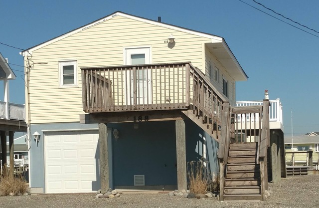 Tuckerton Beach Waterfront Bungalow, Close to Long Beach Island & Atlantic City!