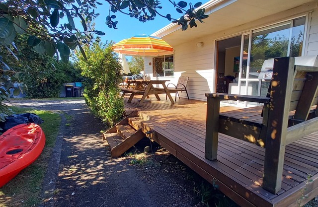 Tui's Rest Whangamata- DOGS WELCOME, suitable for families