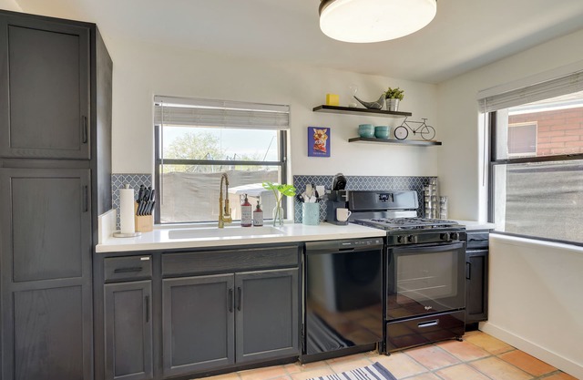 Tuscon Desert Retreat with Patio Near U of A!