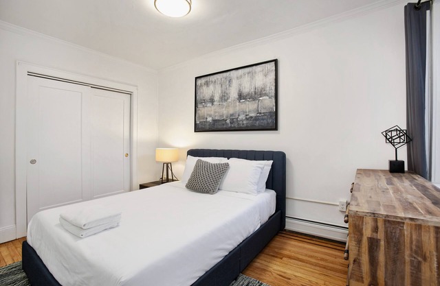 TwinCity 2 BR/1 BA Apt - Minutes To NYC! (2)