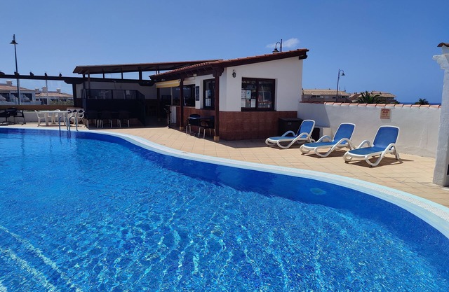 Two Bed Duplex-Sleeps 4-Private balconies-Air Con