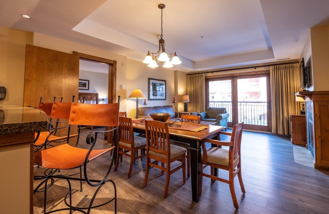 Two Bedroom Condo with a Balcony in Mountaineer Square - No Cleaning Fee! by RedAwning
