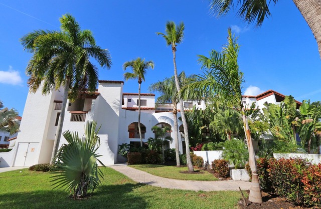 Two Bedroom Condo with Loft and Prime Water View, Located in South Fort Myers! Ports of Iona 302B