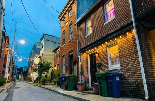 Two bedroom retreat near Baltimore Inner Harbor