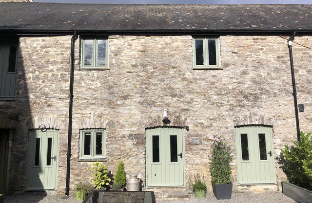 Two bedroom stone cottage near Dartmoor and Devon beaches