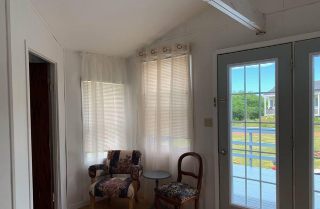 Two Cottages On Same Lot, Walking Distance To Quiet North Shore Beach