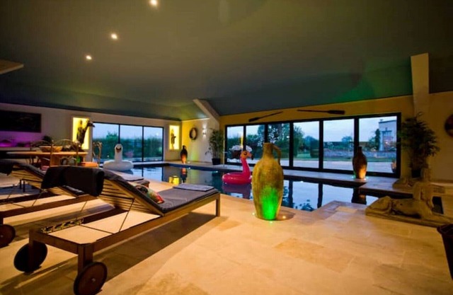 Two Cottages with Private Pool and Spa