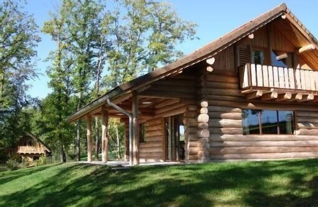 Two log houses with swimming pool and sauna in Essoyes, Champagne