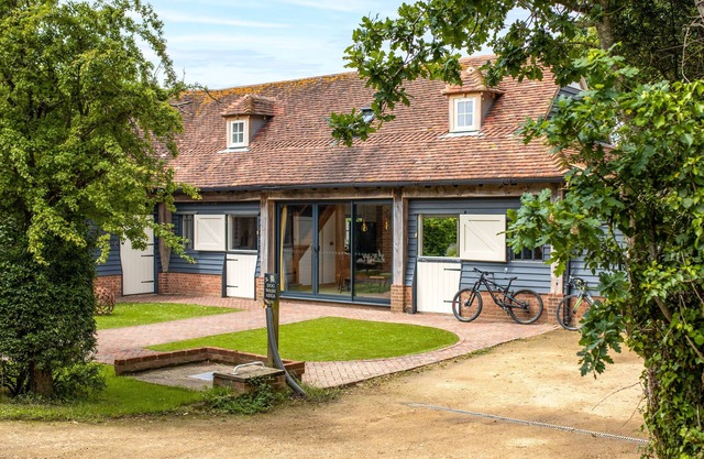 Two luxury Cottages near Bosham with Hot Tubs, perfect for family reunion.