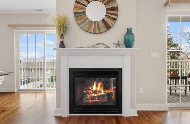 Two Pools & Gym - Walk to Beach - Shop & Eat Downtown | Downtown Convenience