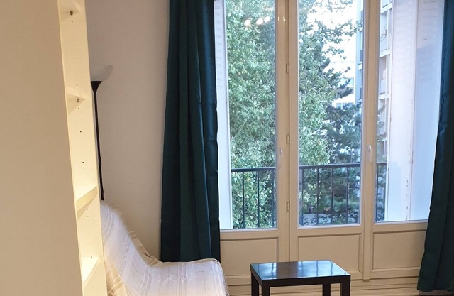 Two quiet bedrooms in Antony, 300m from the RER B
