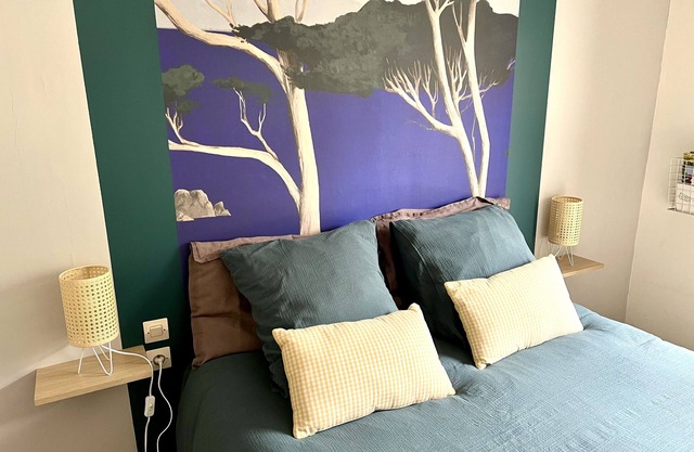 Two rooms equipped orleans apartment for rent