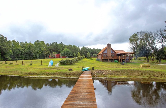 Two Stunning Lakefront Cabins w/Hot Tubs on 25 Acre Nature Retreat