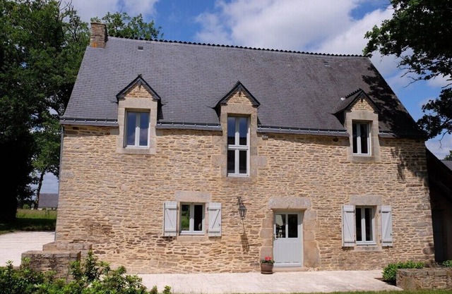 Ty Men is a granite built farmhouse