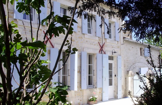 Typical Charente house in the middle of nature, 20 km away from the sea.