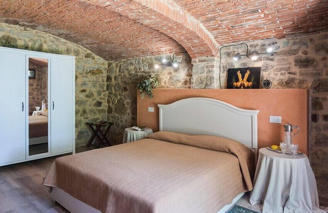 Typical Tuscan Countryside Cottage near Florence