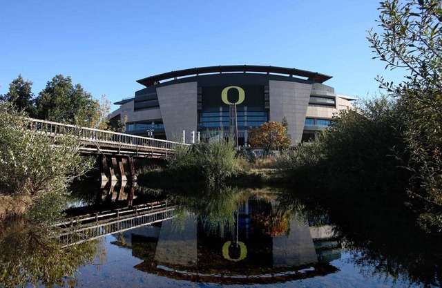 U of O within reach! Good WIFI! Vibrant Stay!