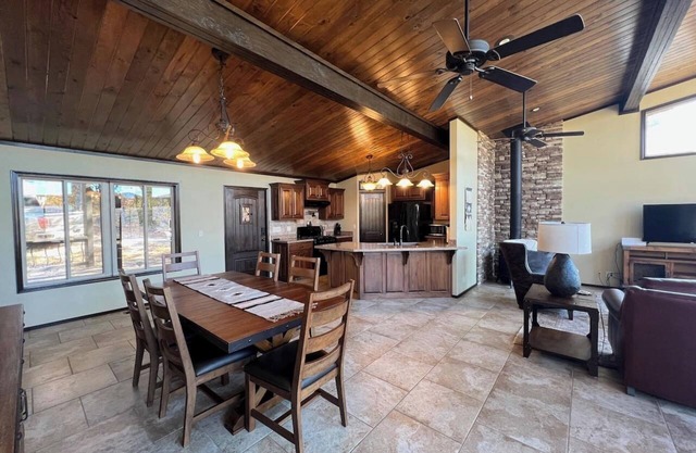 Ultimate Entertaining Modern Lodge Privacy & Views