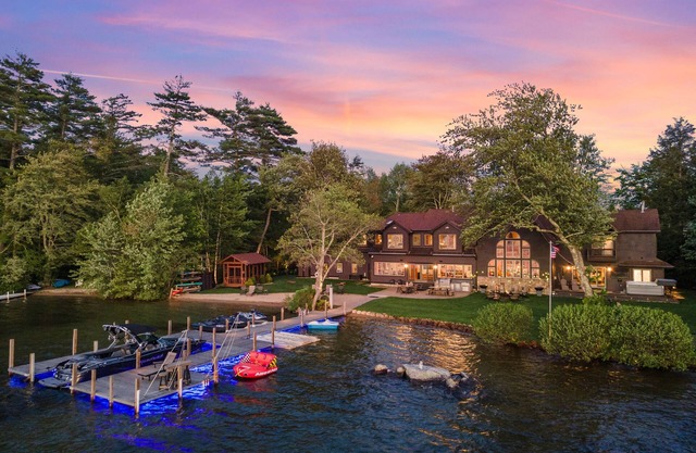 Ultimate Lakefront Vacation Home for Rent - Lake Winnipesaukee - Amazing Sunsets