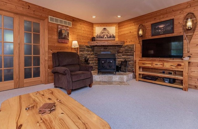 Ultimate Summer Cabin|Kids’ Room Included